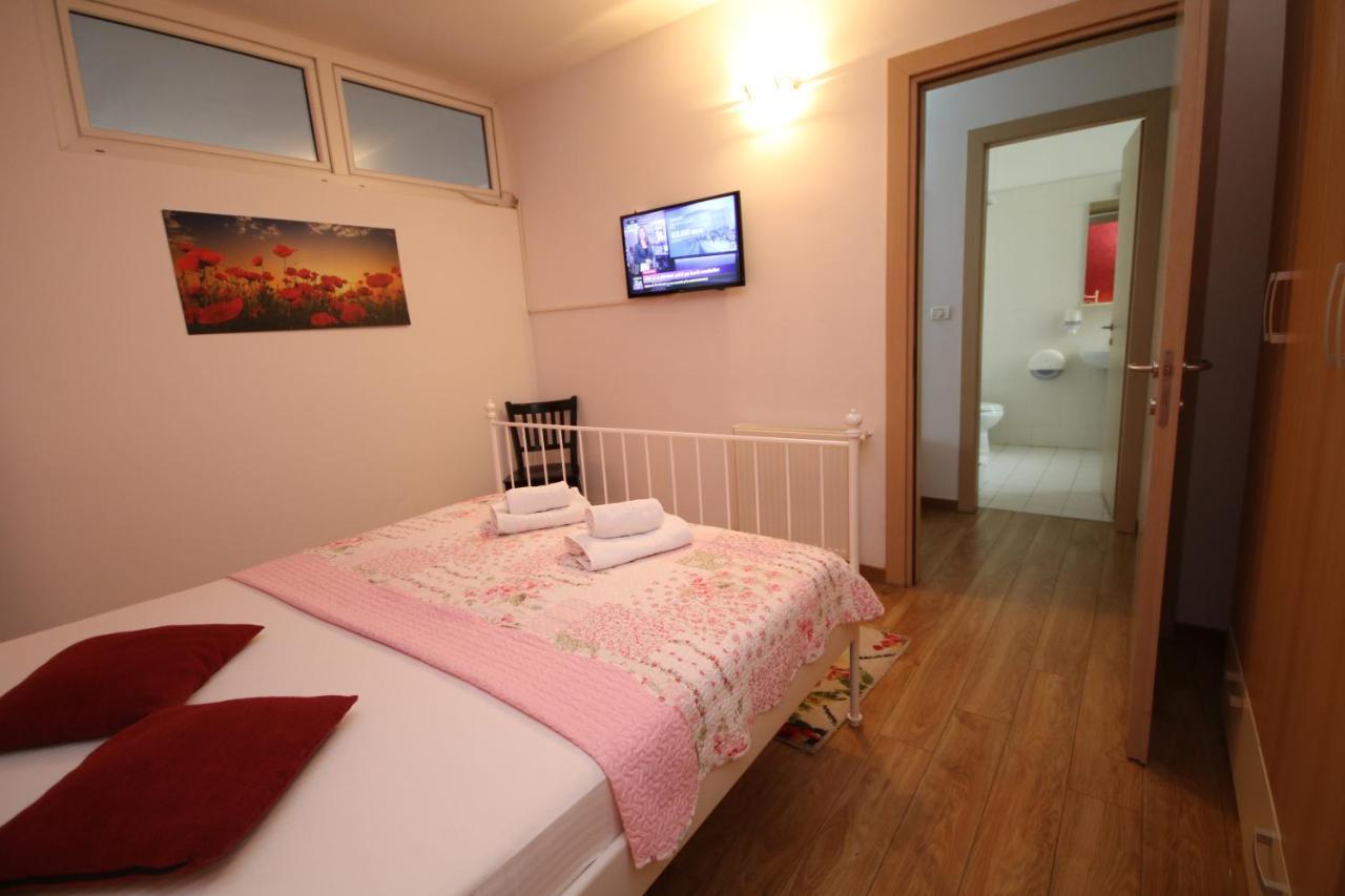 Flowers Apartments טימישוארה מראה חיצוני תמונה
